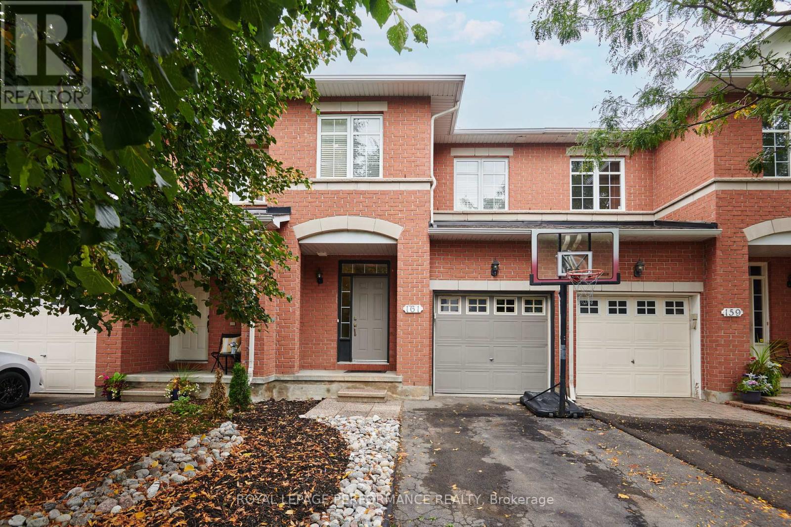 161 Duntroon Cir S, Ottawa, ON K1T 4C8