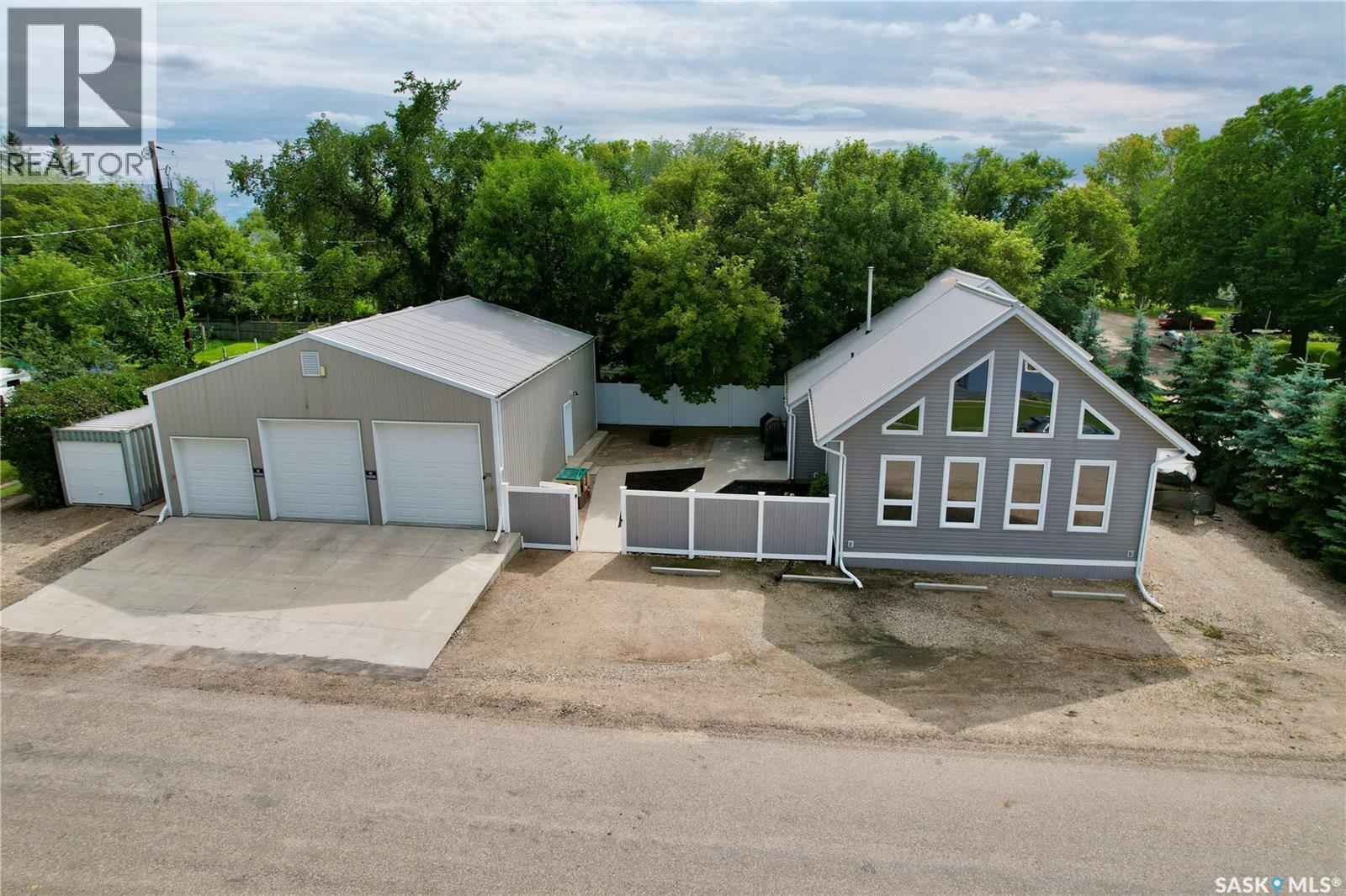 212 Jura St, Colonsay, SK S0K 0Z0
