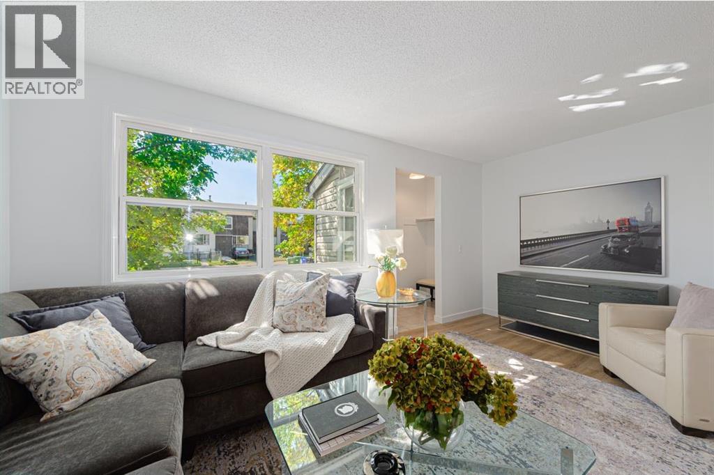 63 Penworth Close SE, Calgary, AB T2A 5N4