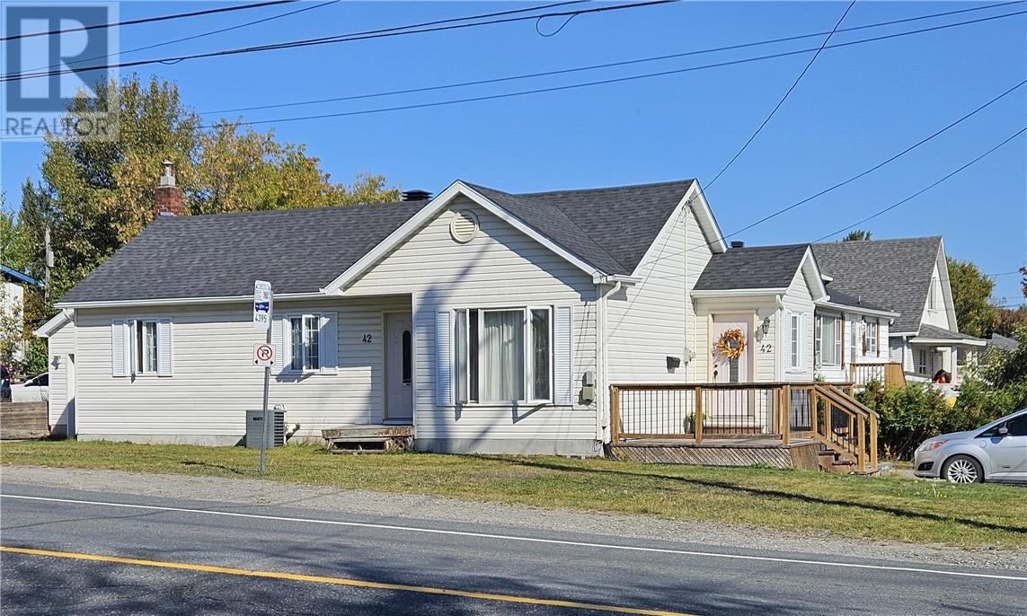 42 Second Ave N, Sudbury, ON P3B 3L8
