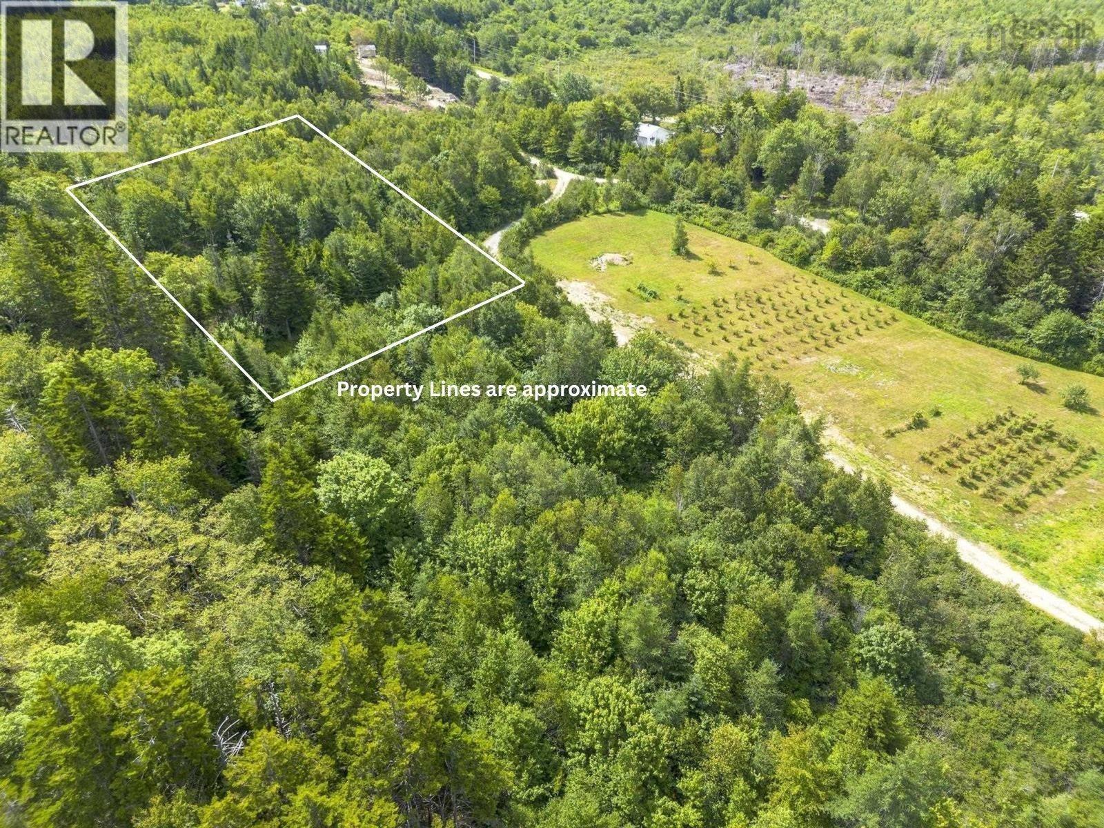 17 Oakridge Rd #15, Church Point, NS B0W 2Z0