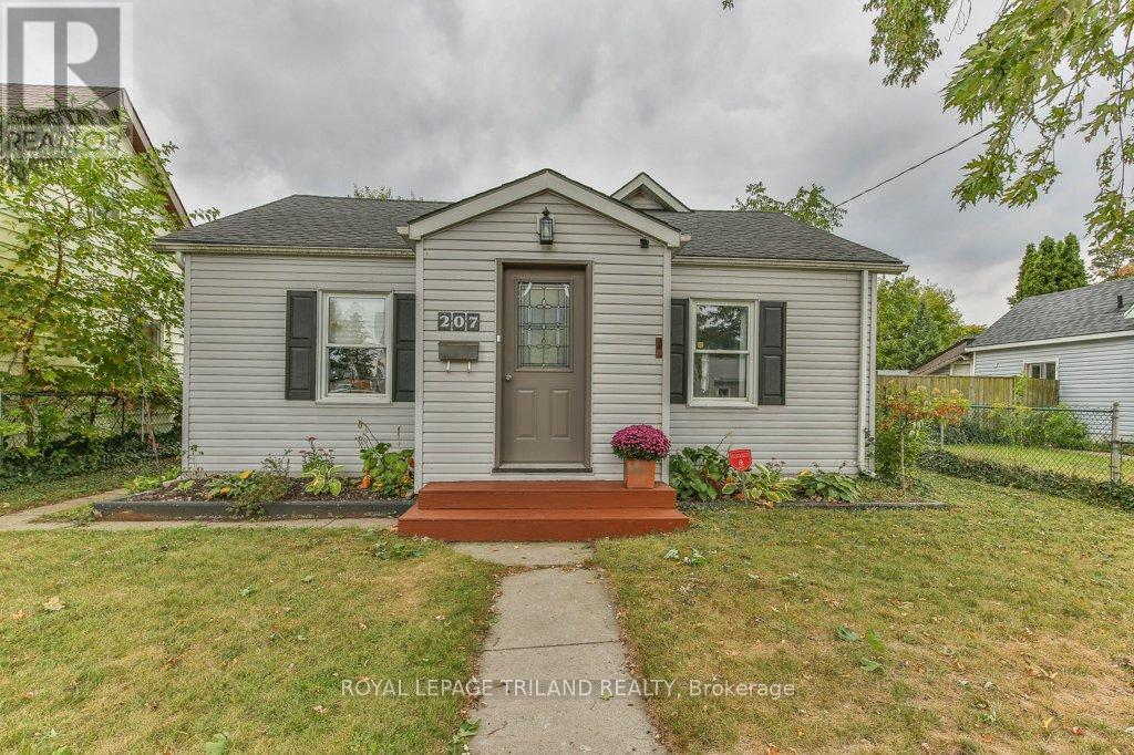 207 East St, London, ON N5Z 2S1