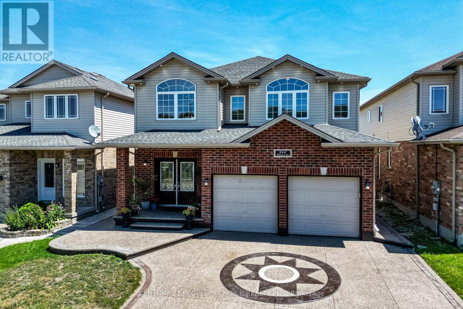 946 Pebblecreek Ct N, Kitchener, ON N2A 0C5