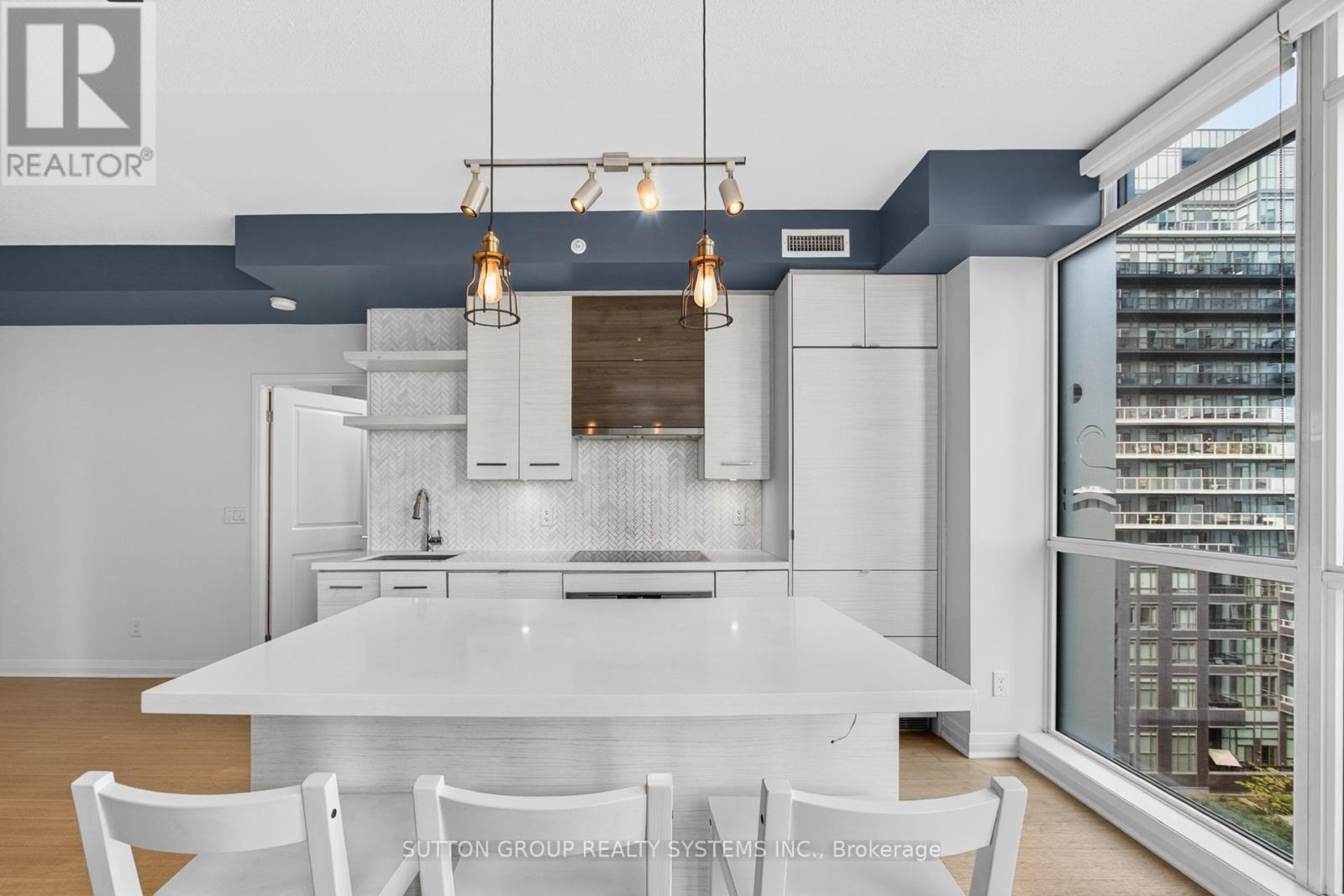 815 60 Annie Craig Dr, Toronto, ON M8V 0C8