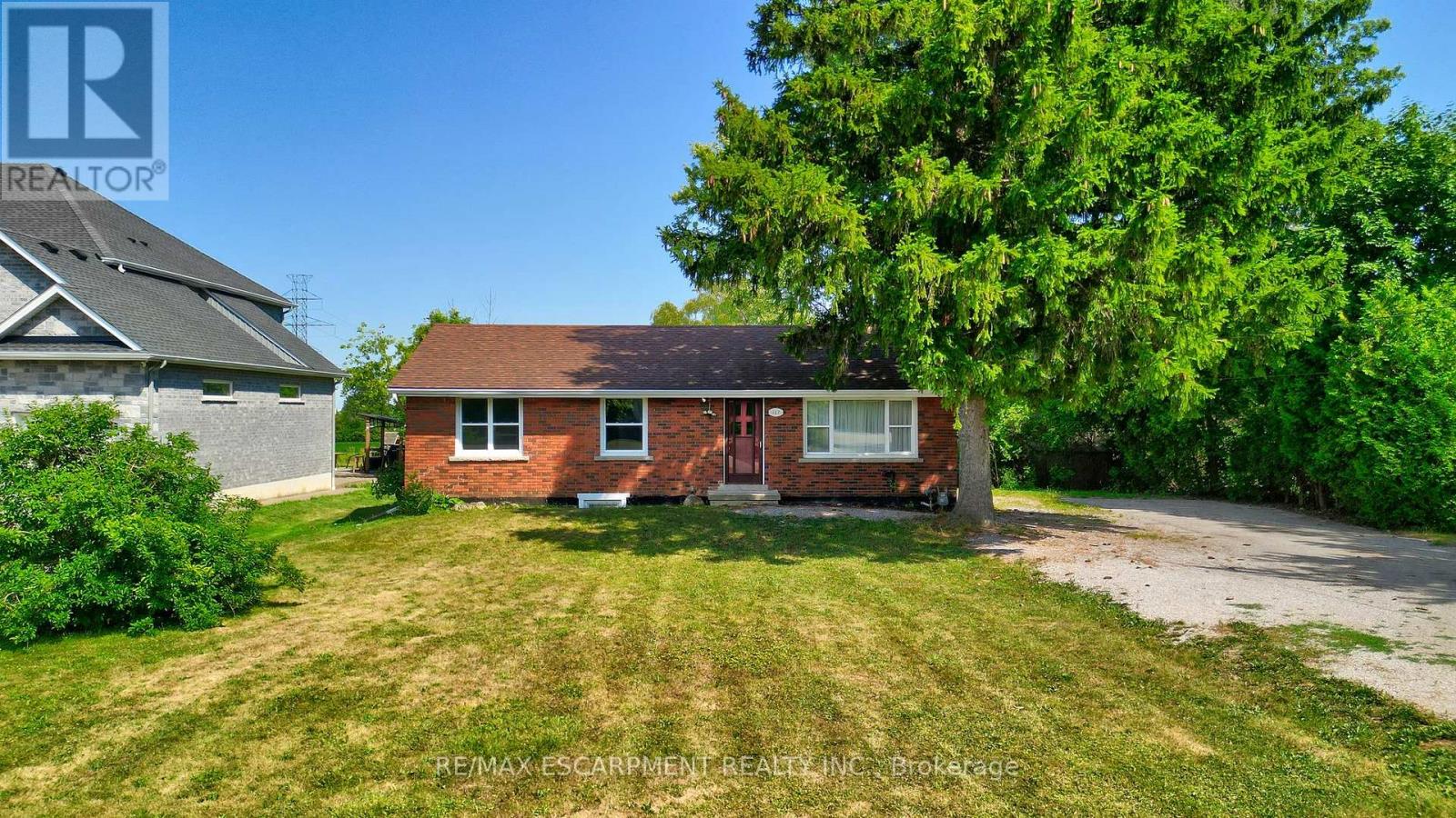 167 Miles Rd, Hamilton, ON L8W 1E2