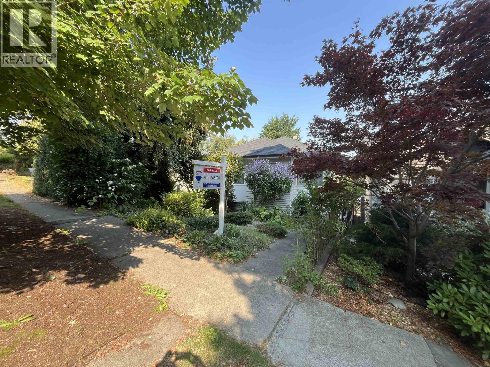637 W 24th Ave, Vancouver, BC V5Z 2B7