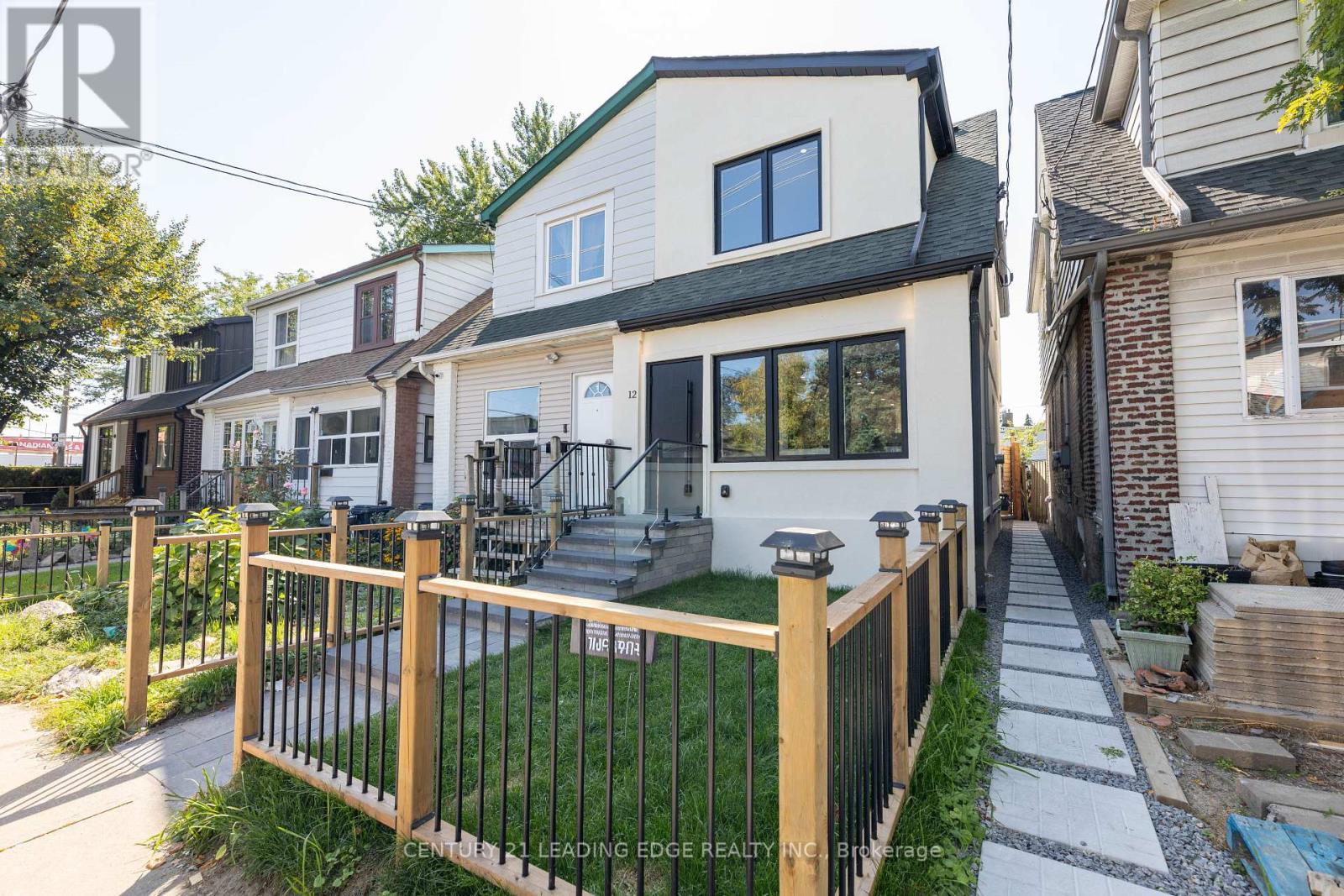 12 Marigold Ave, Toronto, ON M4M 3B2