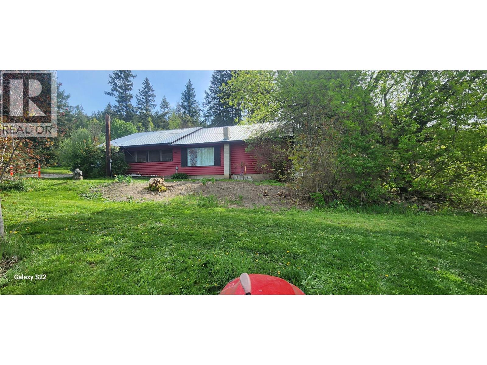 1012 Addison Rd, Tappen, BC V0E 2X1