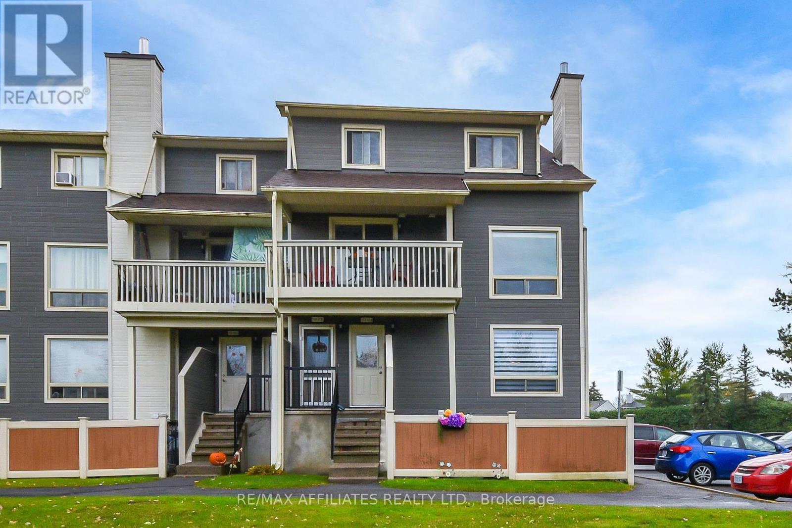 87 Unit 758 St Andre Dr #a, Ottawa, ON K1C 4S6