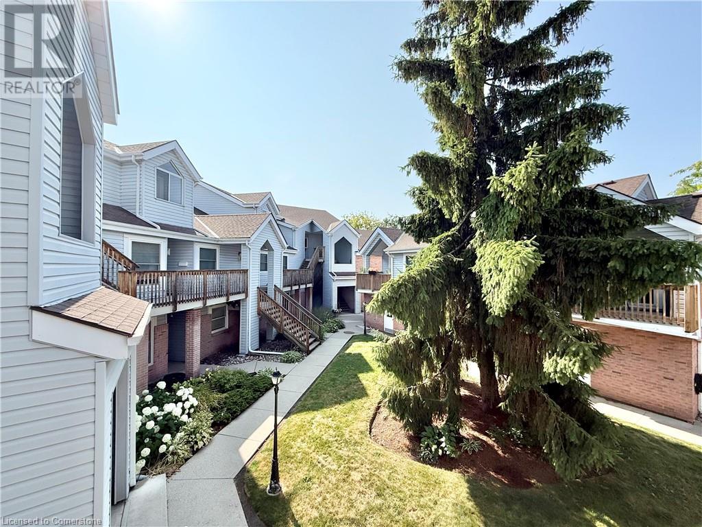 1220 Thorpe Road Unit 214, Burlington, ON L7S 2H5