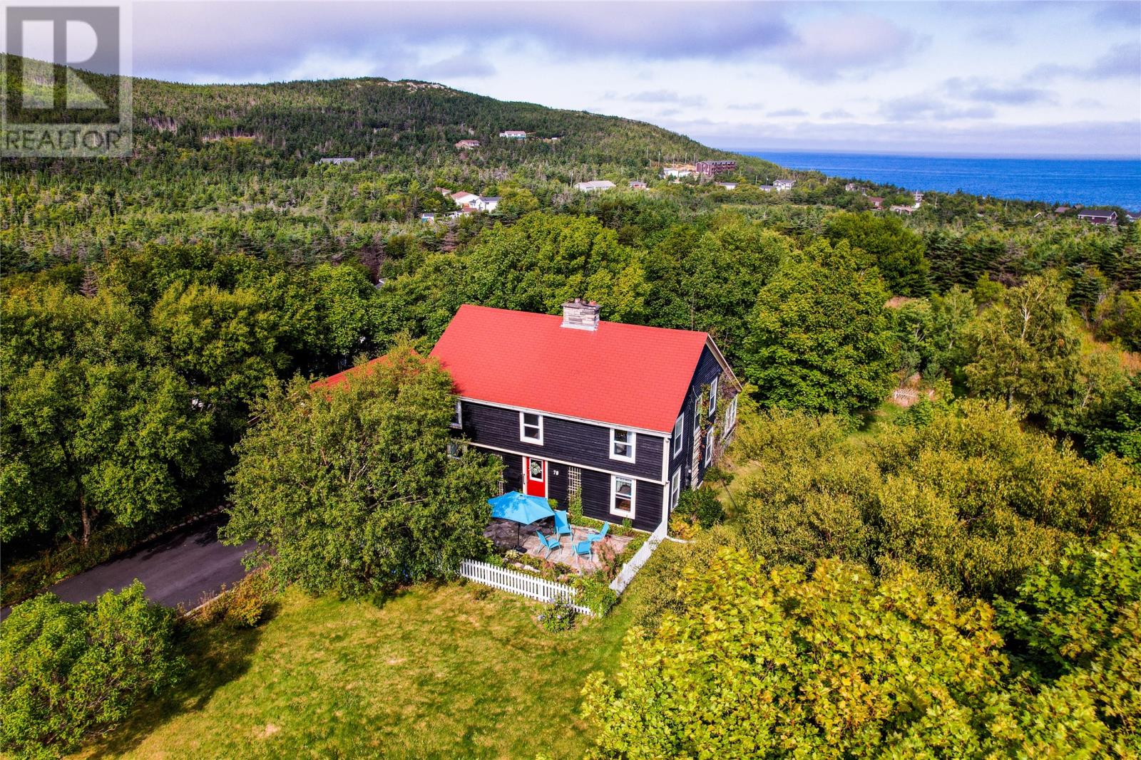 70 Mundys Rd, Pouch Cove, NL A0A 3L0