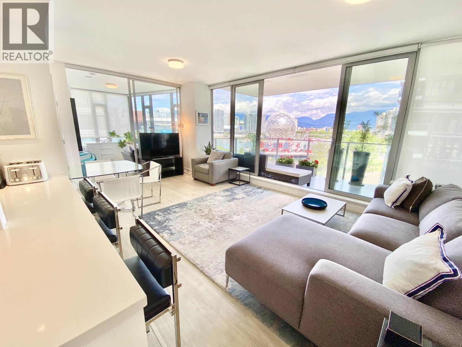 1661 Quebec Street Unit 910, Vancouver, BC V6A 0H2