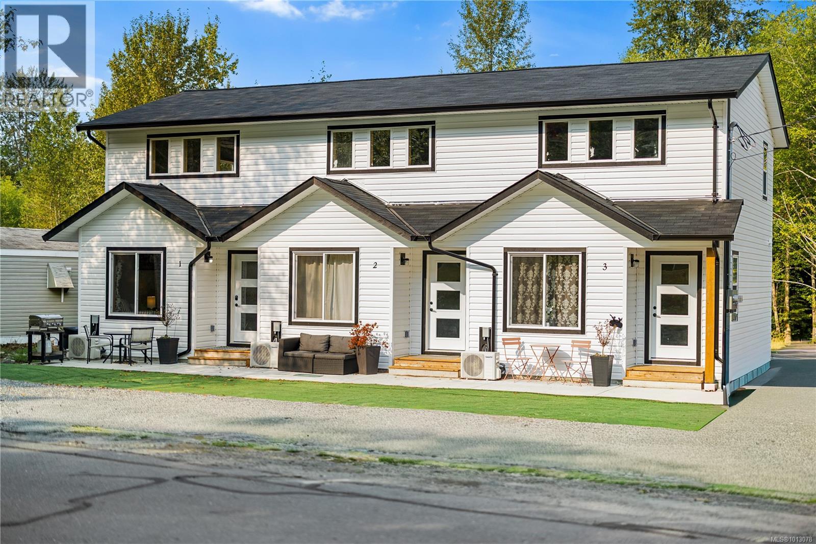 707 Kelsey Way, Sayward, BC V0N 1A0
