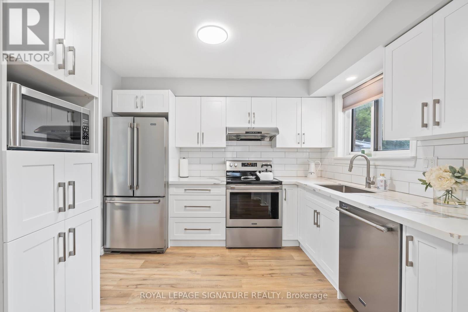 9 Faludon Dr, Halton Hills, ON L7G 1H6
