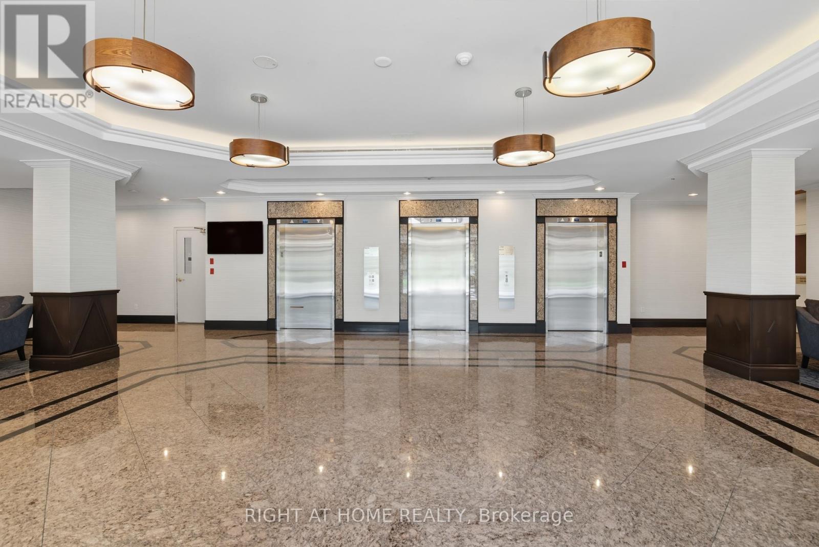 909 2155 Burnhamthorpe Rd W, Mississauga, ON L5L 5P4