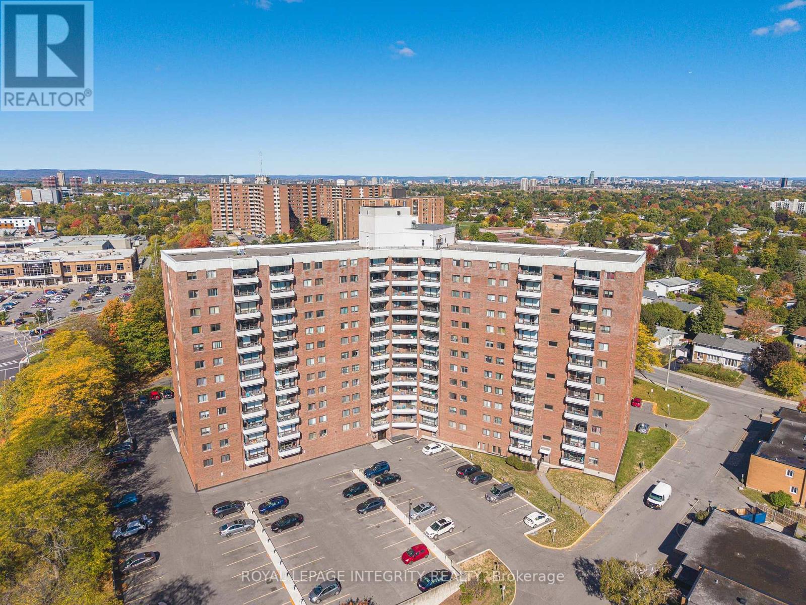 1010 20 Chesterton Dr, Ottawa, ON K2E 6Z7