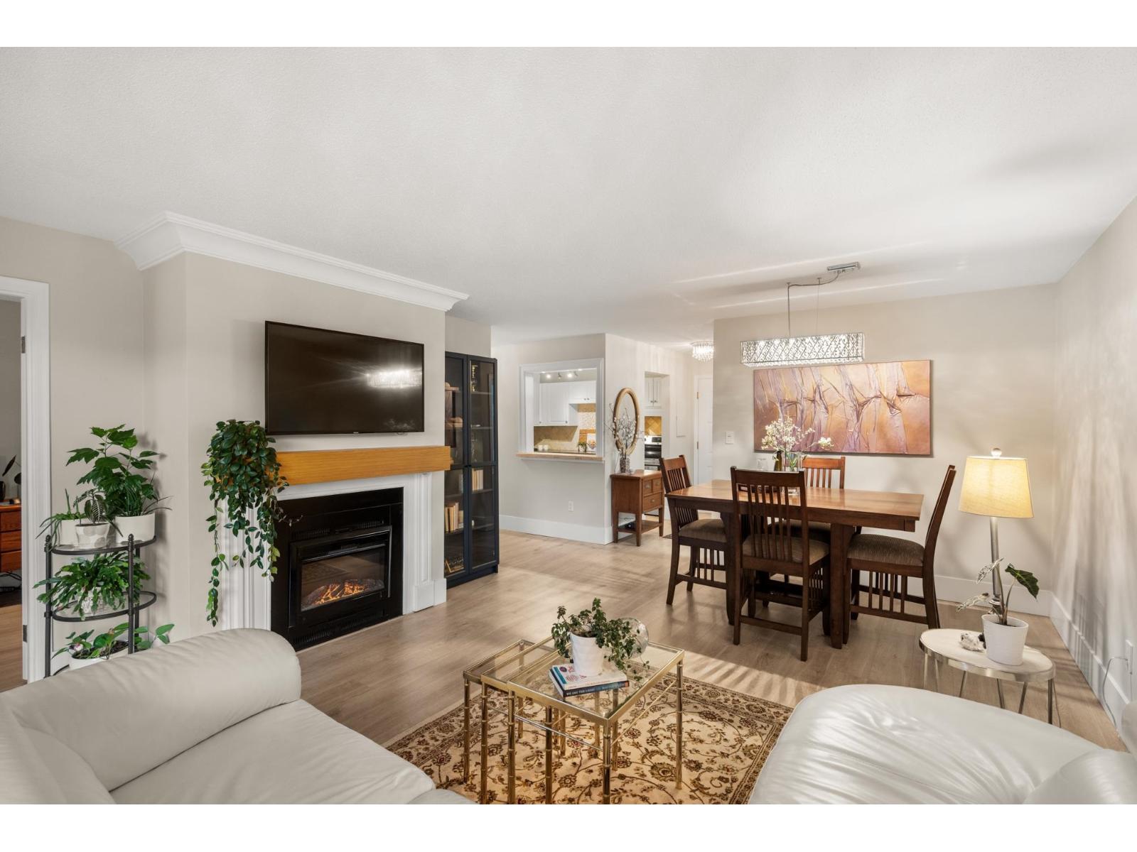 1354 Winter Street Unit 105, White Rock, BC V4B 3Y1
