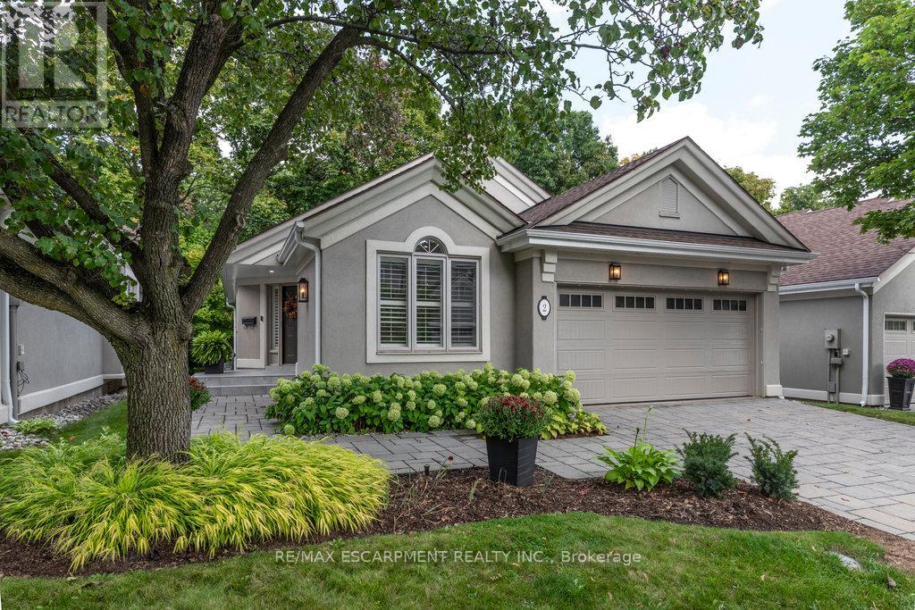 2 1095 Skyview Dr, Burlington, ON L7P 4W7