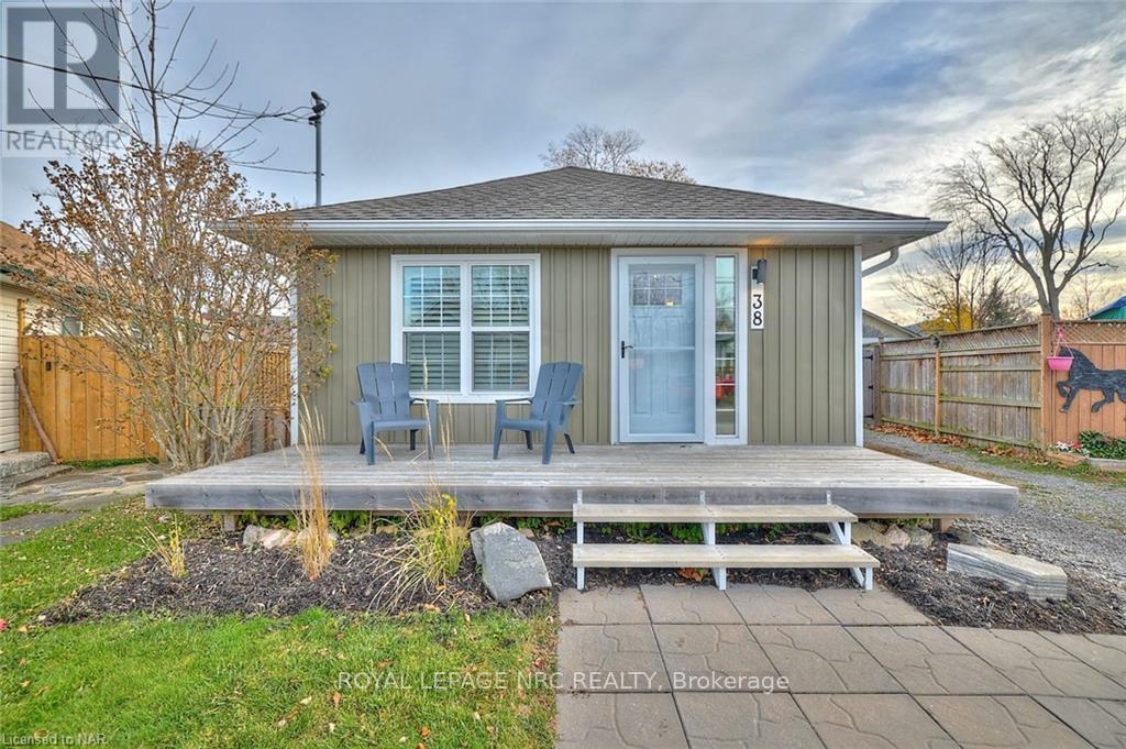 38 Lincoln Rd E, Fort Erie, ON L0S 1B0