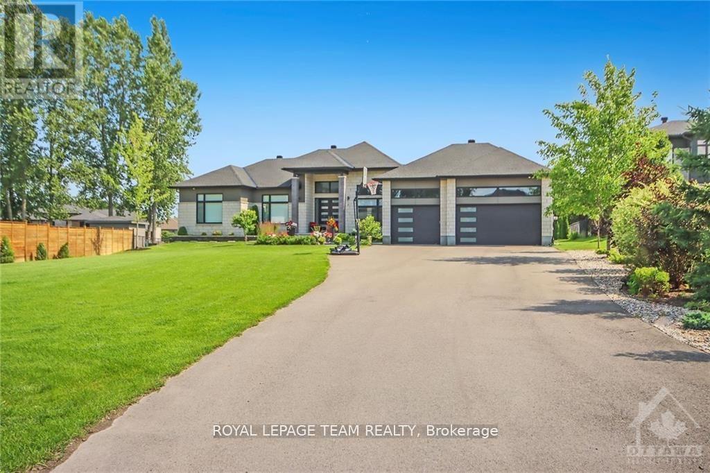525 Leimerk Ct, Ottawa, ON K4M 0B2