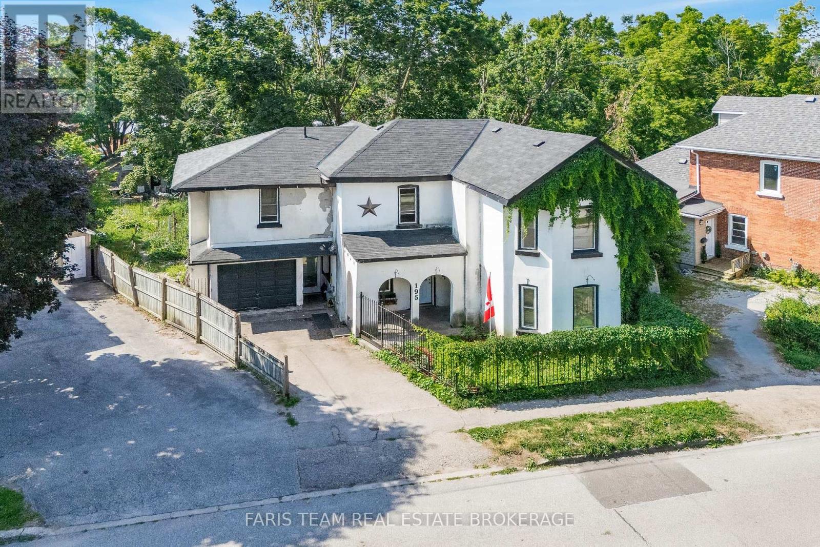 195 Nottawasaga St, Orillia, ON L3V 3K2