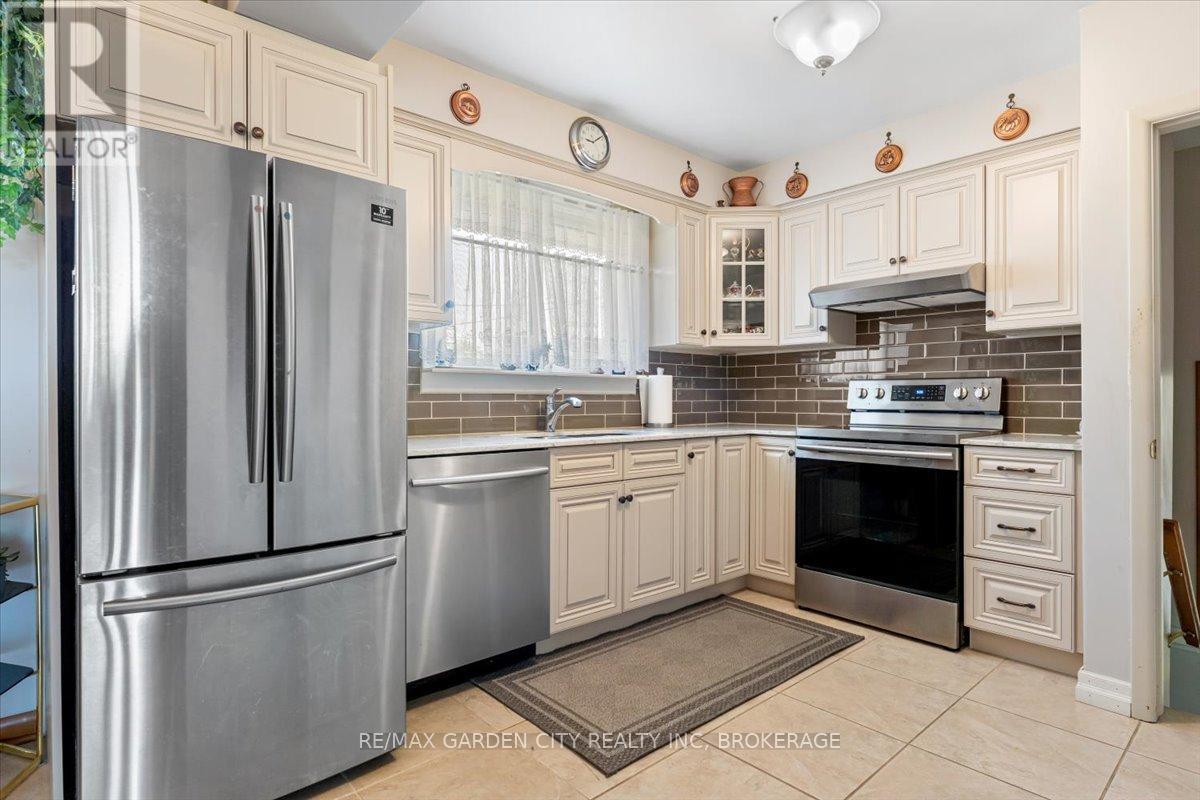 160 Elgin St, Thorold, ON L2V 3T1
