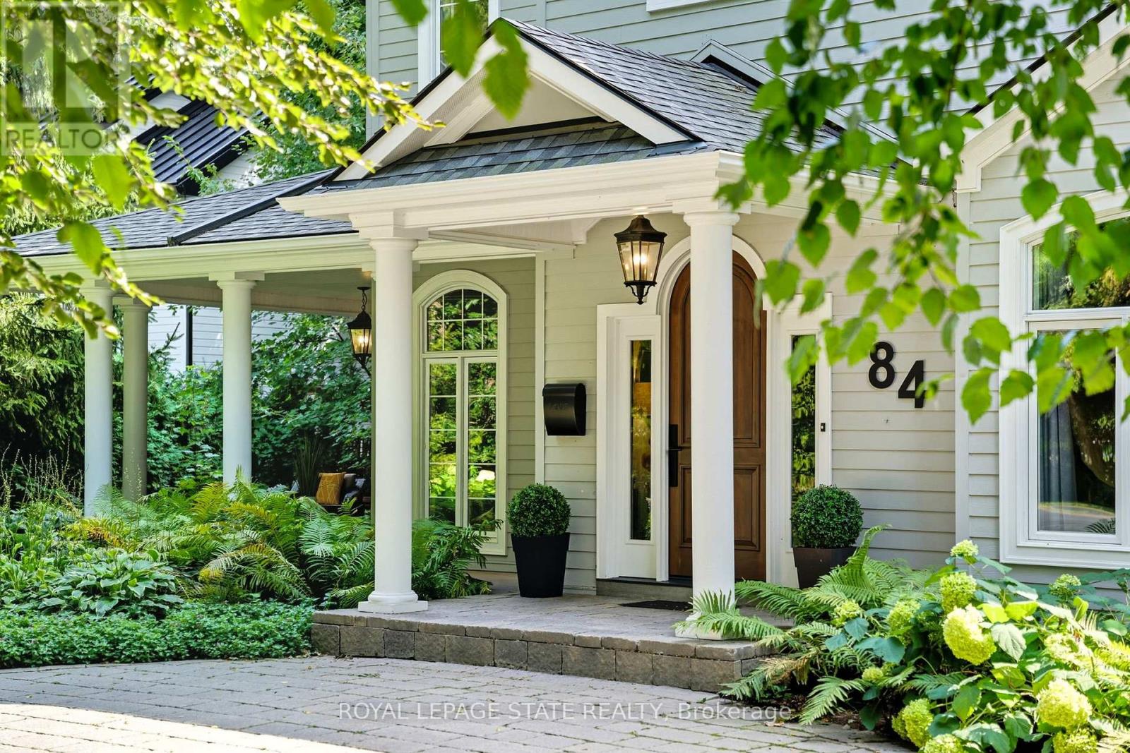 84 Jerseyville Rd, Hamilton, ON L9G 1A2