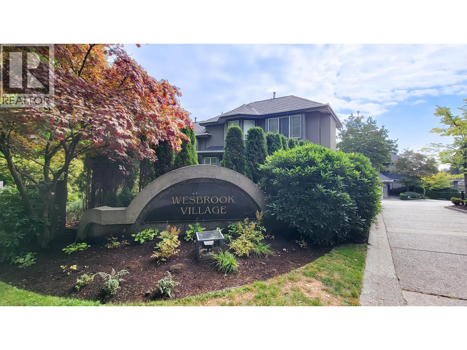 2990 Panorama Drive Unit 8, Coquitlam, BC V3E 2W5