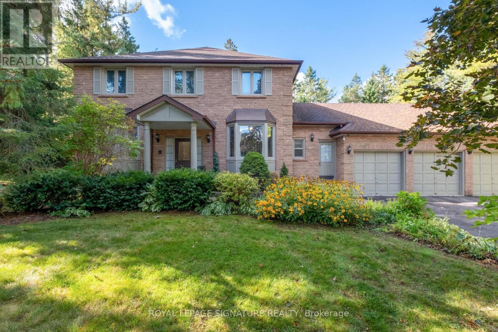 4 Ruth Ct, Whitchurch-Stouffville, ON L4A 2E3