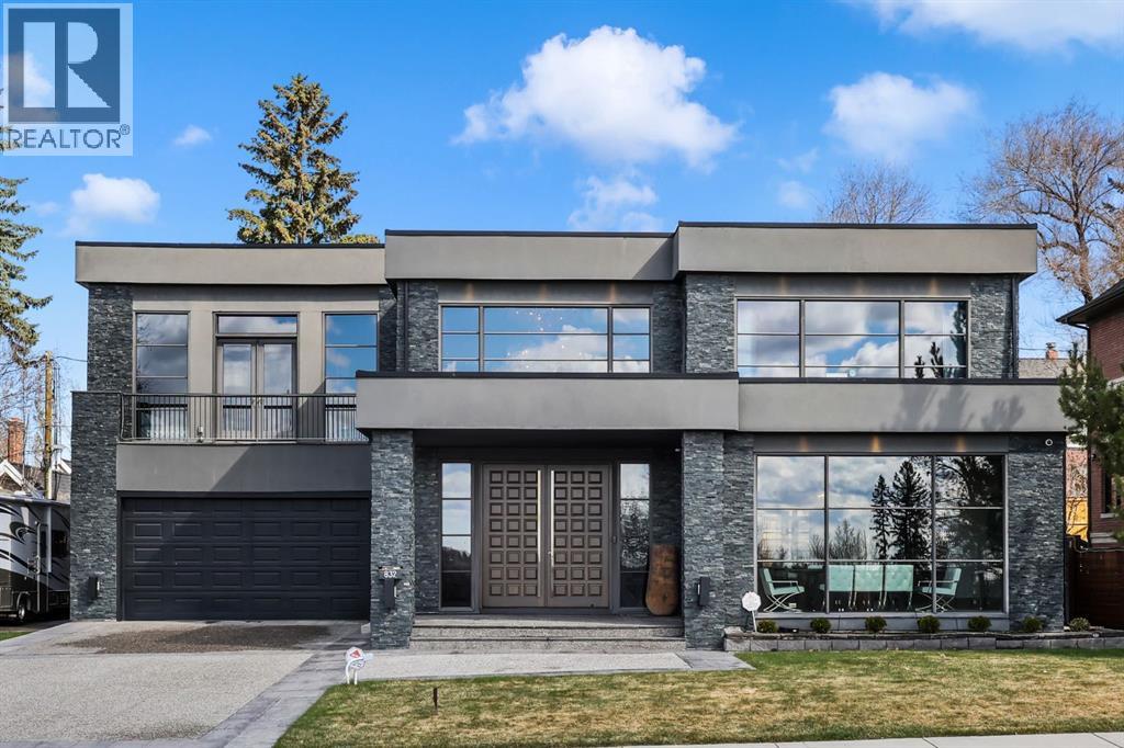 832 Hillcrest Ave SW, Calgary, AB T2T 0Y9