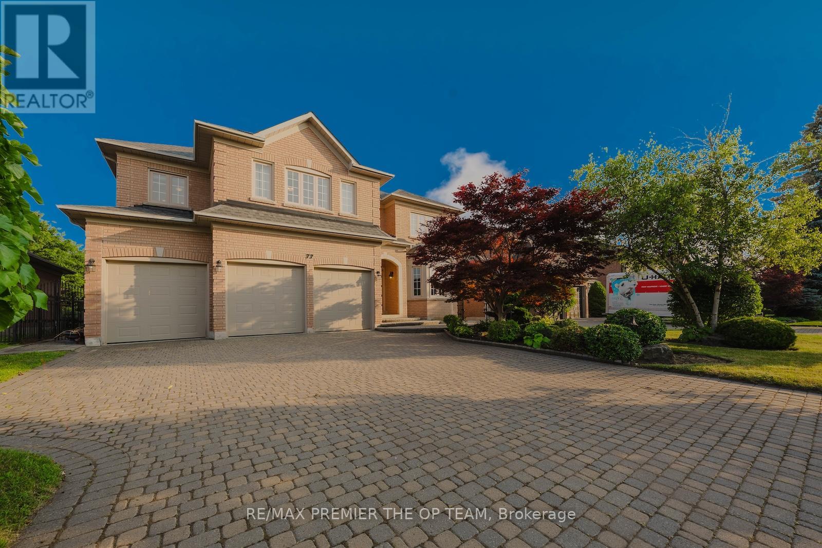 77 Malden St, Vaughan, ON L4L 8J3