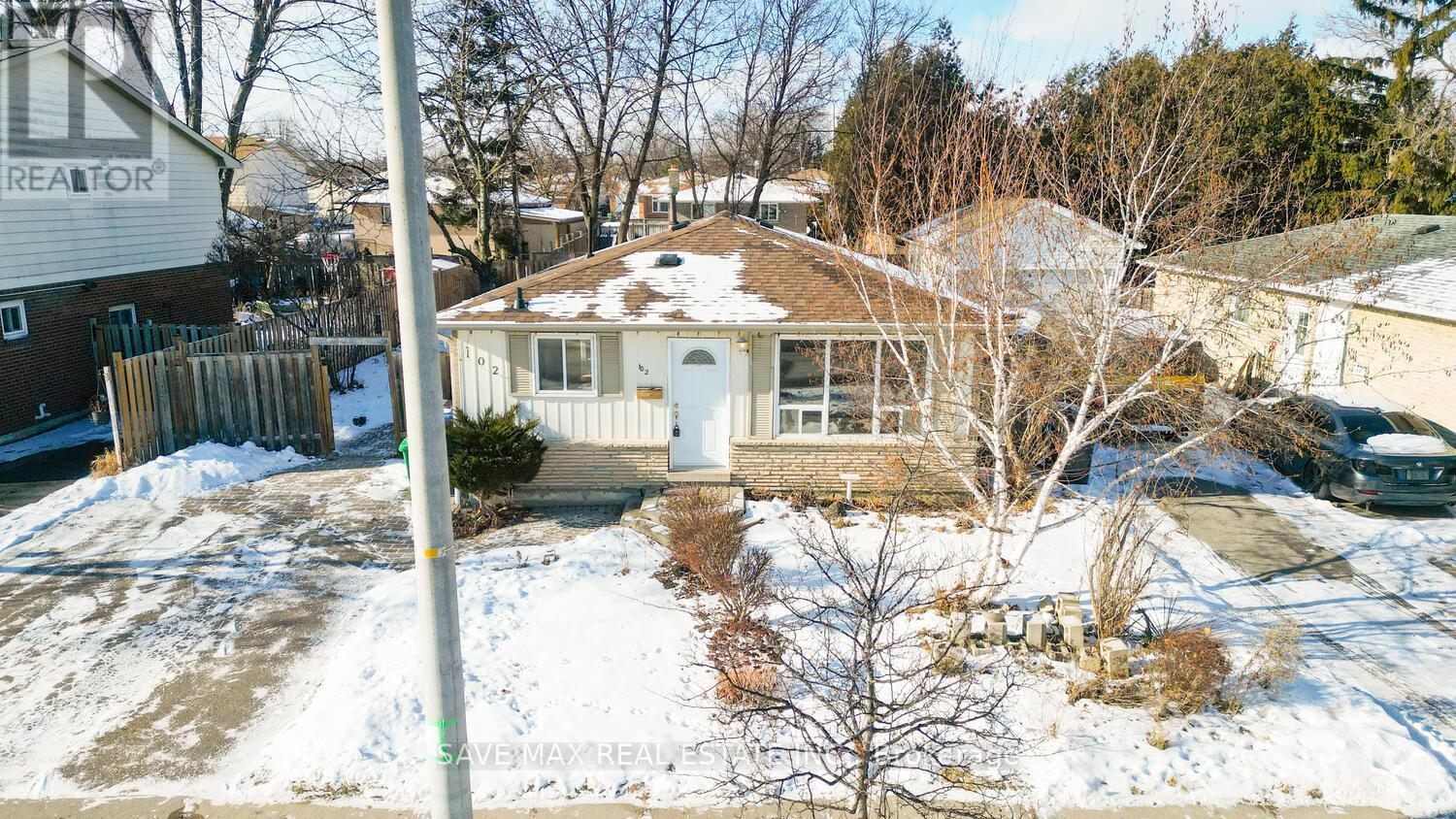 102 Sutherland Ave, Brampton, ON L6V 2H7