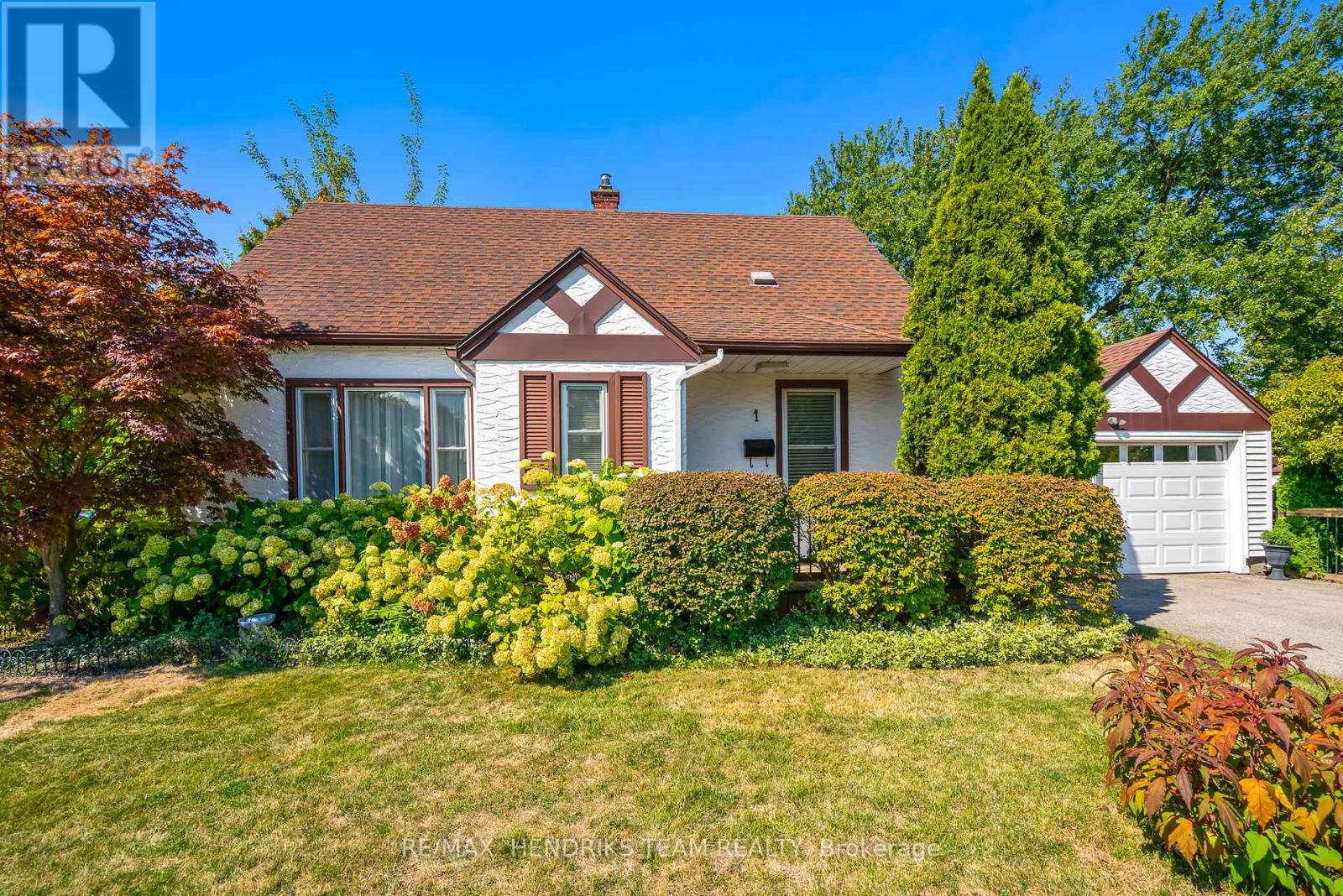 1 Walker Ave, St. Catharines Vinelinwell, ON L2N 3L5