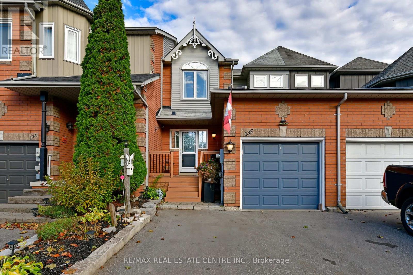 135 Trewin Ln, Clarington, ON L1C 4X3