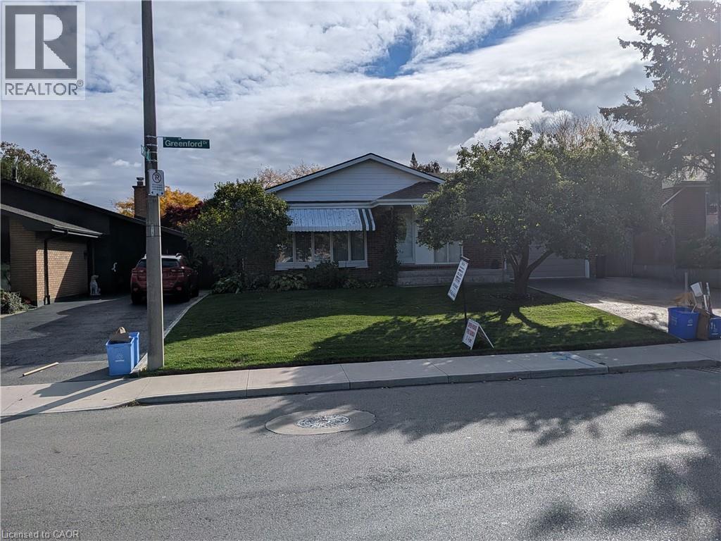 111 Greenford Dr, Hamilton, ON L8G 2G7