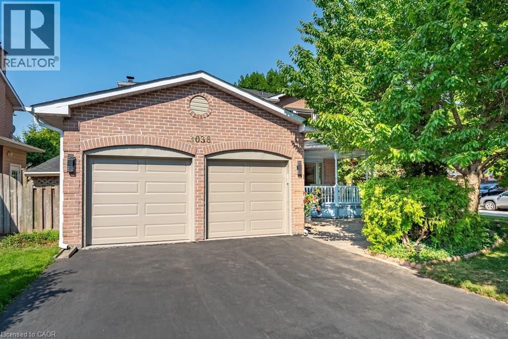 3036 Swansea Dr, Oakville, ON L6L 6H9