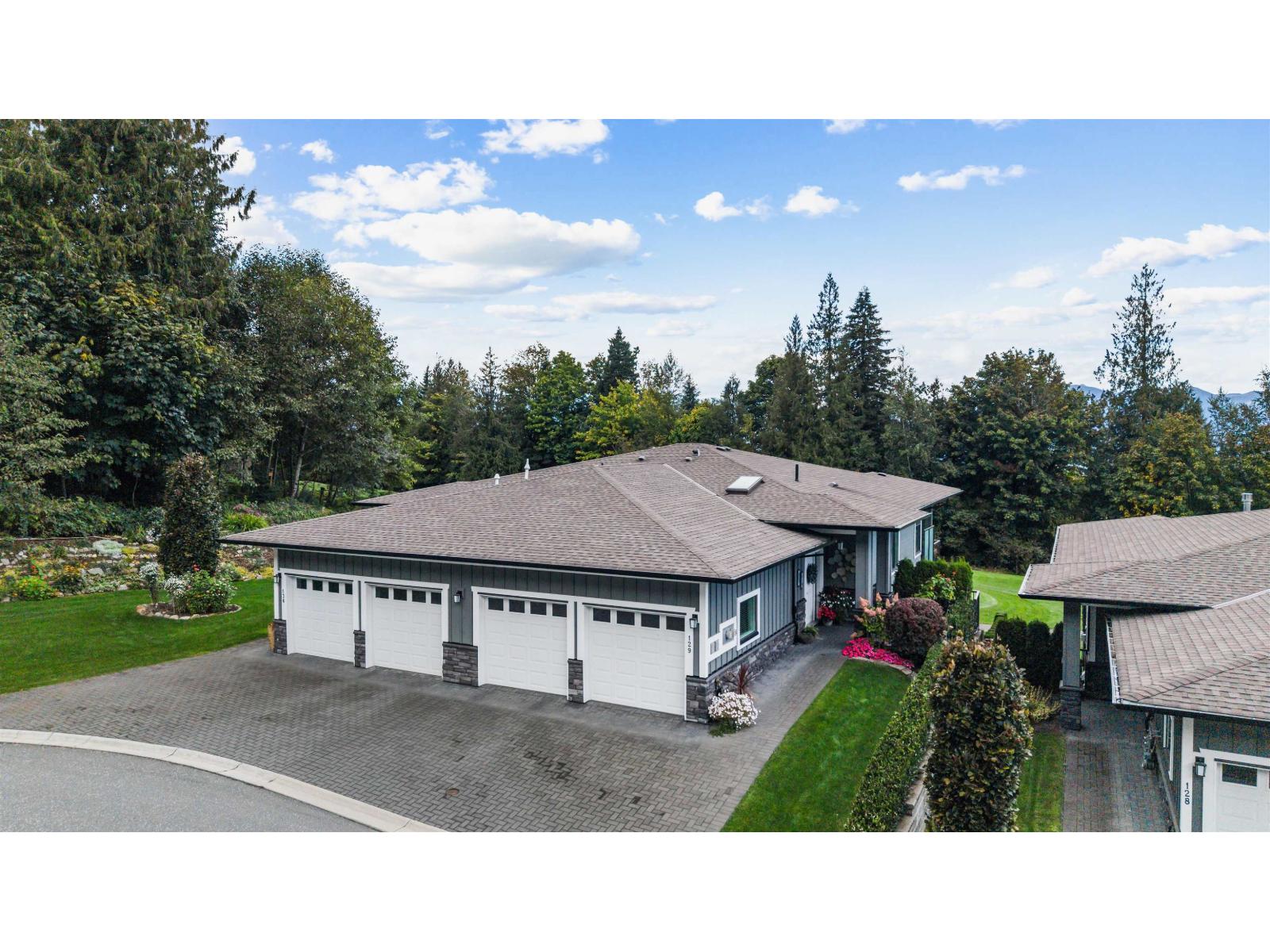 51096 Falls Courteastern Hillsides Unit 129, Chilliwack, BC V4Z 1K7