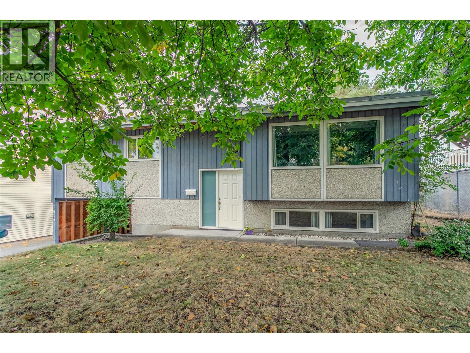 1415 Highland Dr S, Kelowna, BC V1Y 3W3