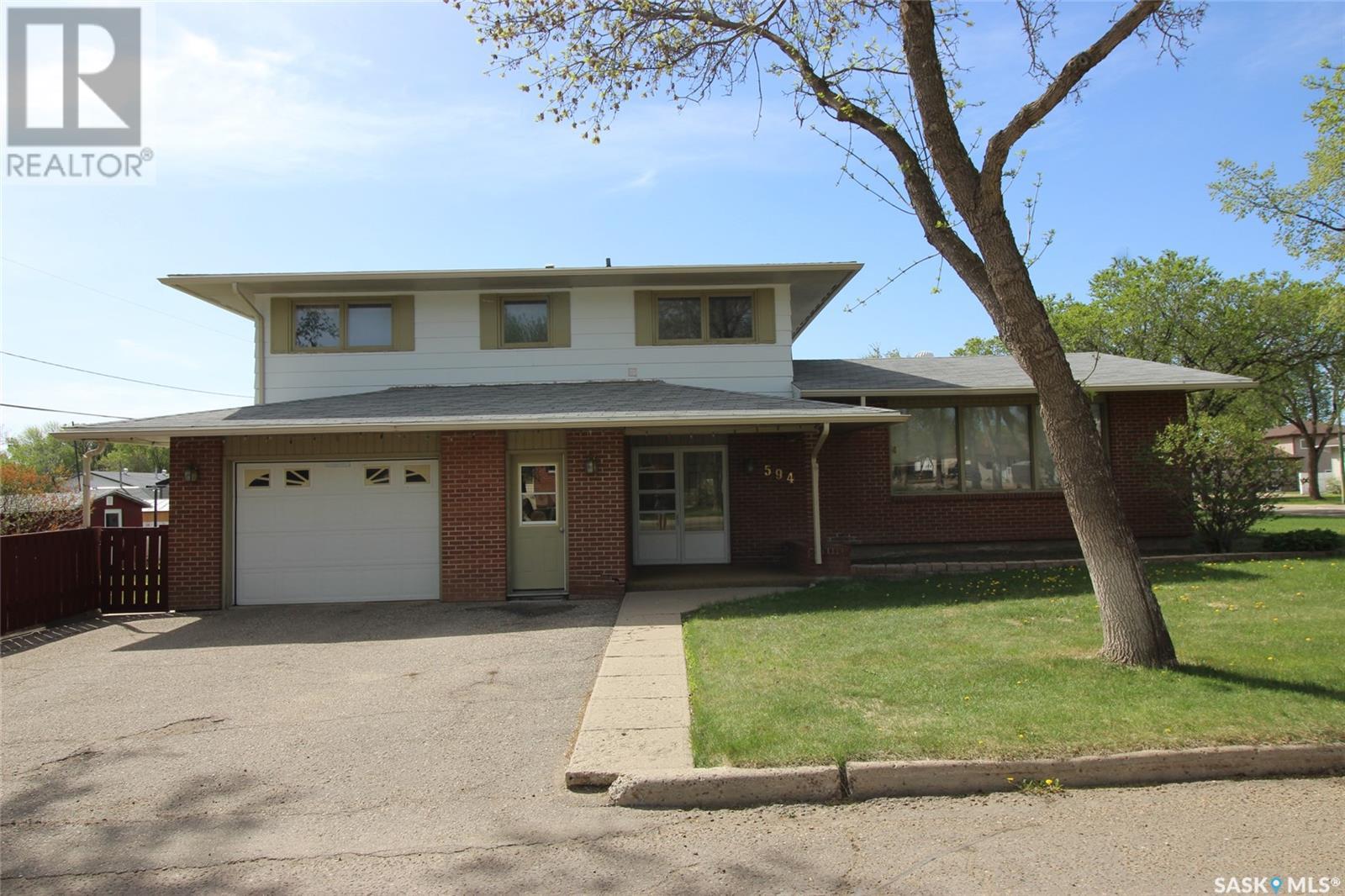 594 5th Street W Unit 594, Shaunavon, SK S0N 2M0