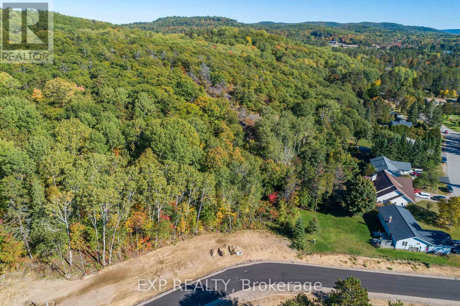 37 Yantha Crescent, Madawaska Valley, ON K0J 1B0