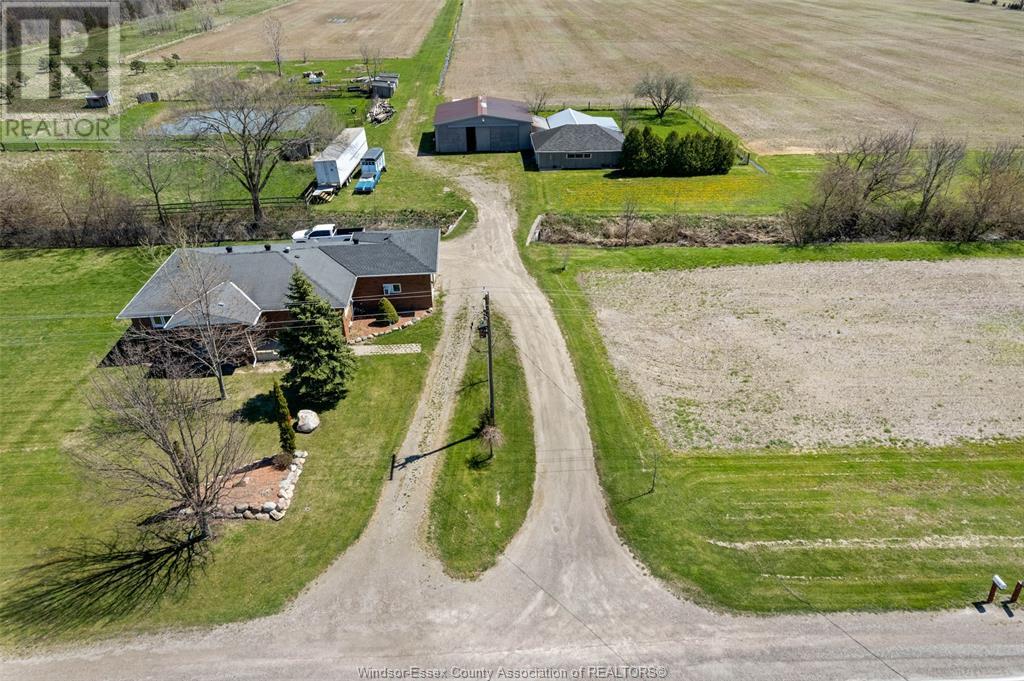 278 County Rd 27 E, Kingsville, ON N0R 1B0
