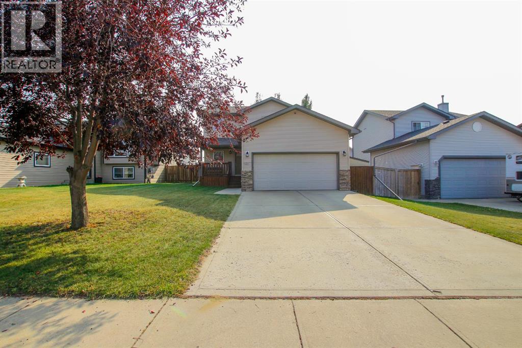 5857 Park St, Blackfalds, AB T4M 0H1