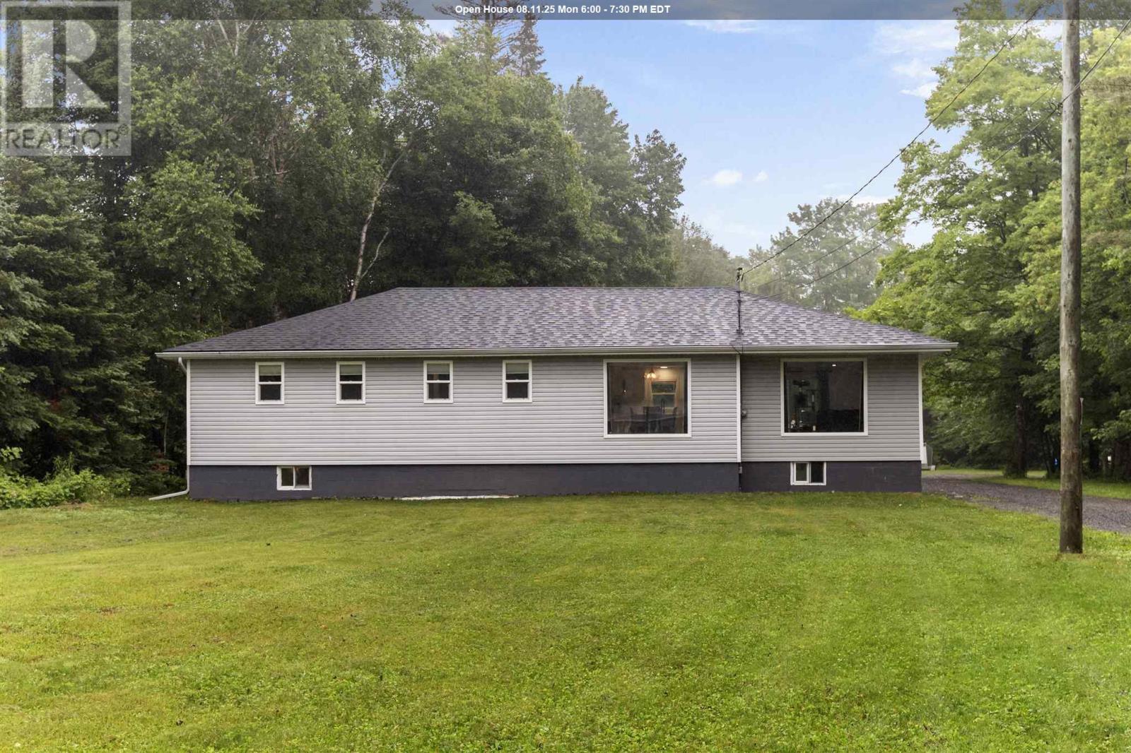 144 Landslide Rd, Sault Ste. Marie, ON P6A 6J8