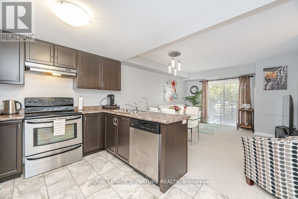 111 67 Kingsbury Sq, Guelph, ON N1L 0L3