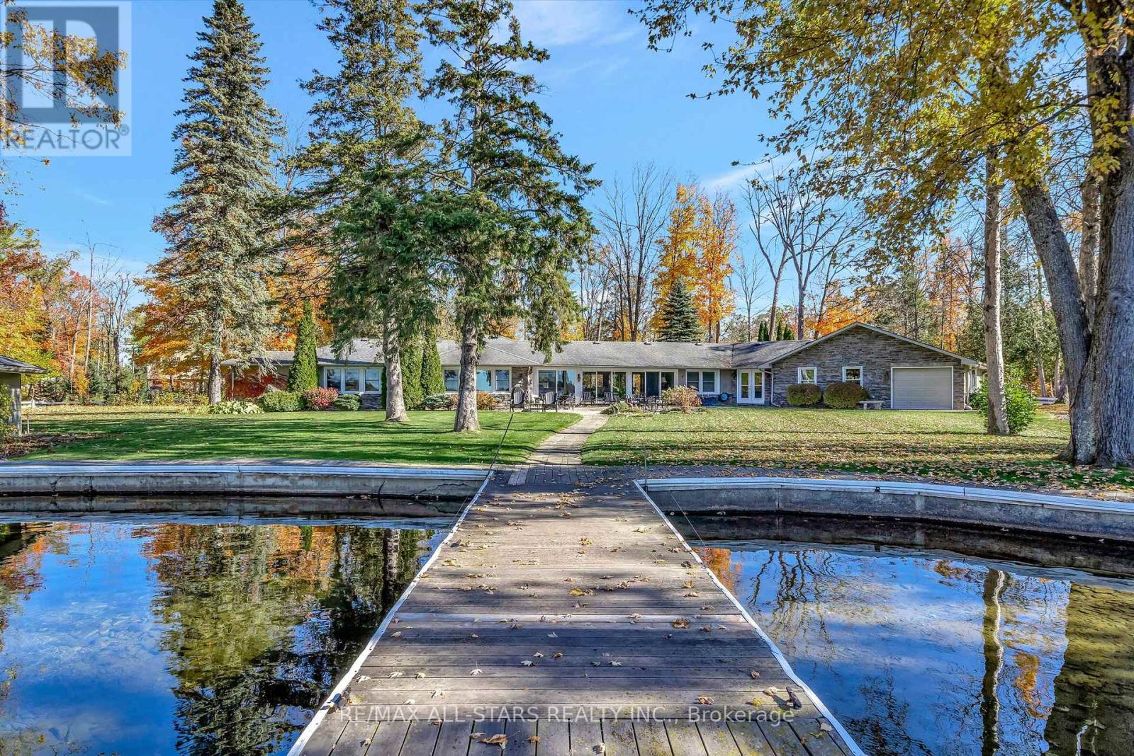 8 Manor Rd, Kawartha Lakes, ON K0M 1A0