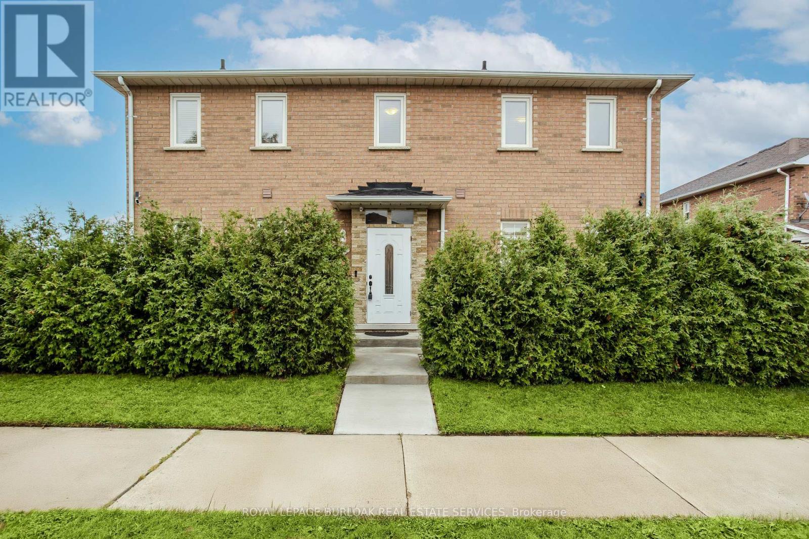 4336 Fairview St, Burlington, ON L7L 7A3