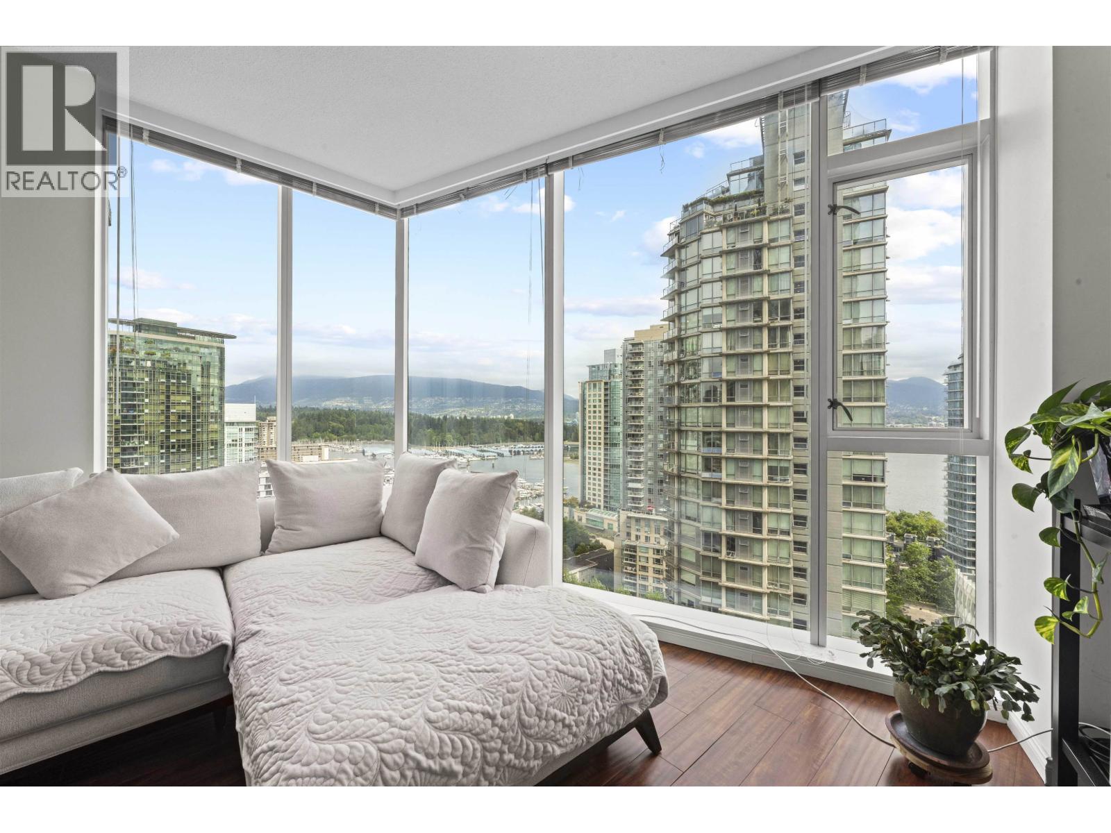 1211 Melville Street Unit 1705, Vancouver, BC V6E 0A7