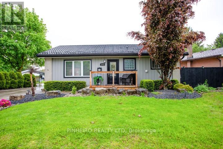 1975 Royal Cres, London, ON N5V 1N6
