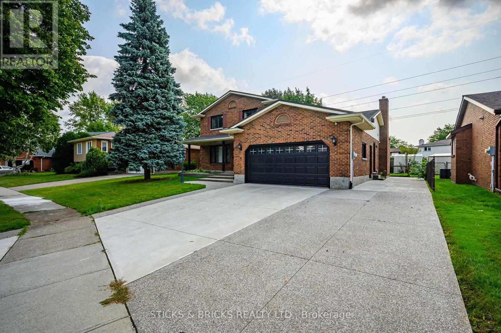 7102 Burbank Cres, Niagara Falls, ON L2J 4E7