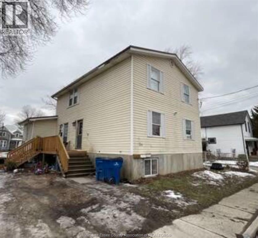 24 Foster St, Chatham, ON N7M 4N5